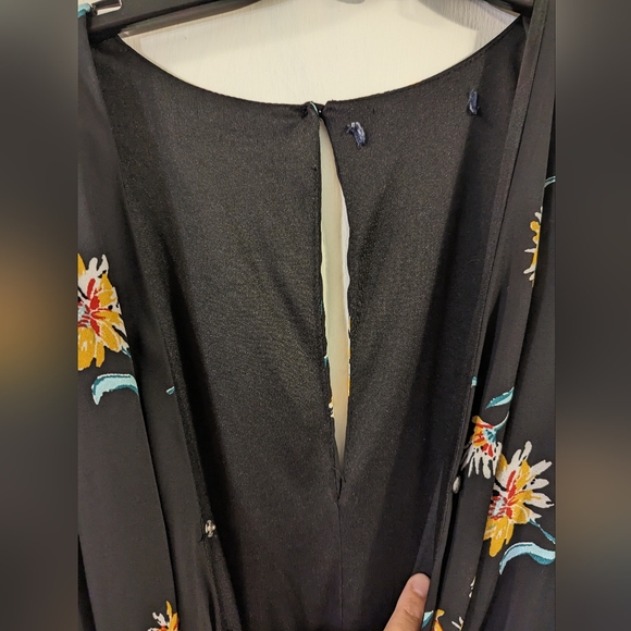 Vintage Flowered Pantsuit - Picture 6 of 8